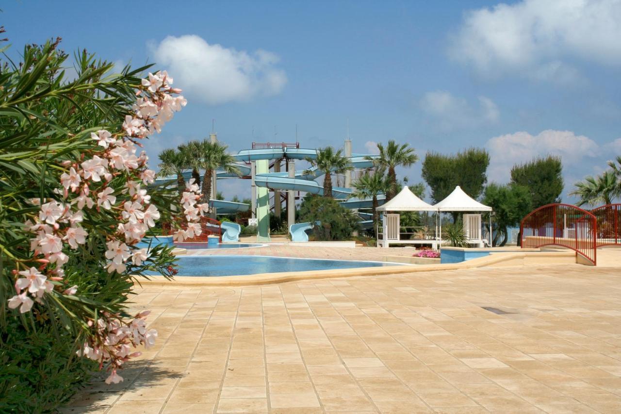 Happy Camp Mobile Homes In Camping Villaggio Lamaforca Carovigno Exterior photo